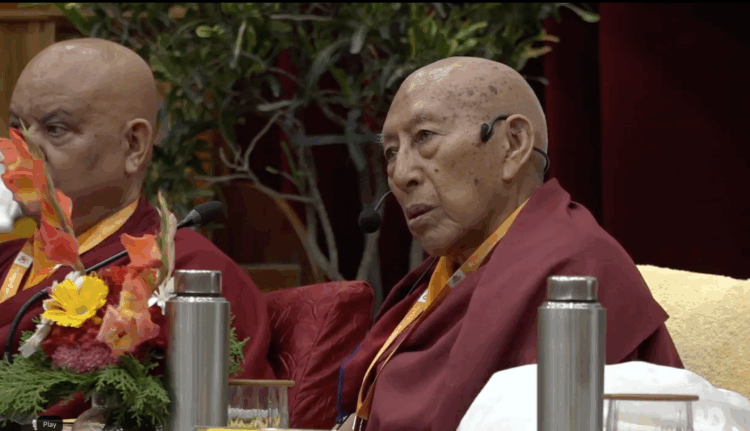 ཤེར་ཕྱིན་བགྲོ་གླེང་ཚོགས་འདུའི་དབུ་འབྱེད་མཛད་སྒོའི་ཐོག་༧སྐྱབས་རྗེ་ཁྲི་ཟུར་ཟམ་གདོང་རིན་པོ་ཆེ་མཆོག་གིས་གསུང་བཤད་གནང་། ༢༠༢༥།༡༡།༡ ཐད་གཏོང་གི་པར།