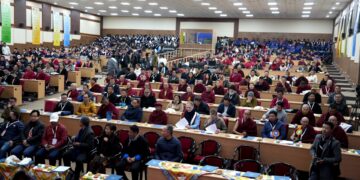 མོན་རྟ་དབང་དུ་རྒྱལ་སྤྱིའི་རྒྱལ་བ་ཚངས་དབྱངས་རྒྱ་མཚོའི་ཞིབ་འཇུག་ཚོགས་འདུ་ཐེངས་དང་པོ་༢༠༢༥།༡༢།༣-༦ འཚོགས། དུས་བབ་ཀྱི་པར།