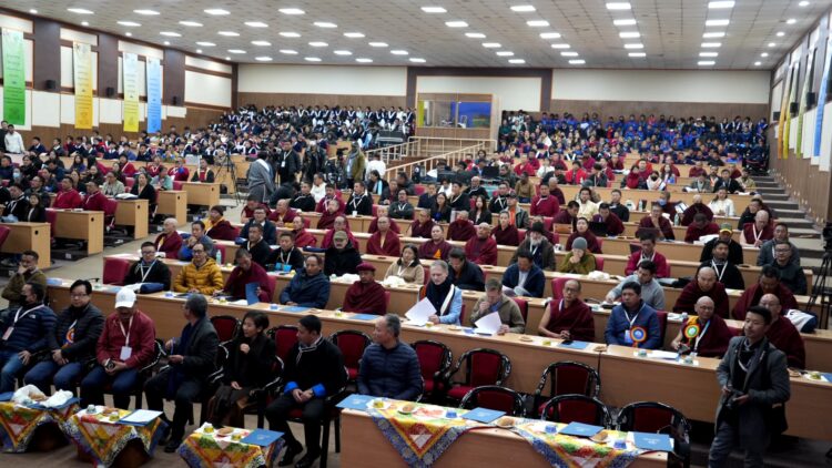 མོན་རྟ་དབང་དུ་རྒྱལ་སྤྱིའི་རྒྱལ་བ་ཚངས་དབྱངས་རྒྱ་མཚོའི་ཞིབ་འཇུག་ཚོགས་འདུ་ཐེངས་དང་པོ་༢༠༢༥།༡༢།༣-༦ འཚོགས། དུས་བབ་ཀྱི་པར།