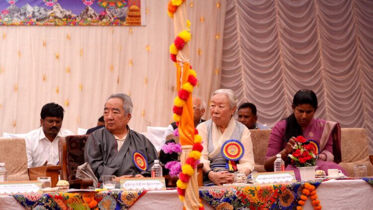 དགའ་ལྡན་ཤར་རྩེ་ཐོས་བསམ་ནོར་གླིང་སློབ་གྲྭ་དེ་ཉིད་དབུ་བརྙེས་ནས་མི་ལོ་ ༥༥ འཁོར་བའི་མཛད་སྒོ་འཚོགས། ༢༠༢༥།༡༢།༢༧ དུས་བབ་ཀྱི་པར།