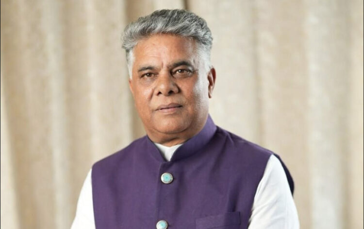 རྒྱ་གར་གྲོས་ཚོགས་འོག་མའི་འཐུས་མི་སྐུ་ཞབས་ར་ཇིབ་བྷ་ཌ་ཝ་ཇི་ལགས། དྲ་ལམ་གྱི་པར།