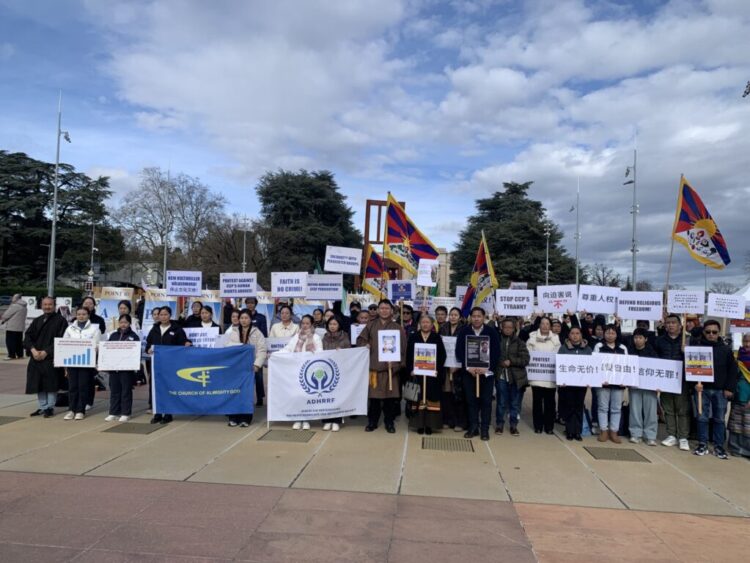 བོད་མི་དང་བོད་དོན་རྒྱབ་སྐྱོར་བ། རྒྱ་རིགས་སོགས་ཀྱིས་རྒྱལ་ཚོགས་ཀྱི་མདུན་དུ་རྒྱ་ནག་སྤྱི་དང་བོད་ནང་གི་ཆོས་དད་རང་དབང་དང་འགྲོ་བ་མིའི་ཐོབ་ཐང་སྲུང་སྐྱོབ་དགོས་པའི་སྐད་འབོད་ལས་འགུལ་སྤེལ། བོད་མིའི་སྒྲིག་འཛུགས་ཀྱི་པར།