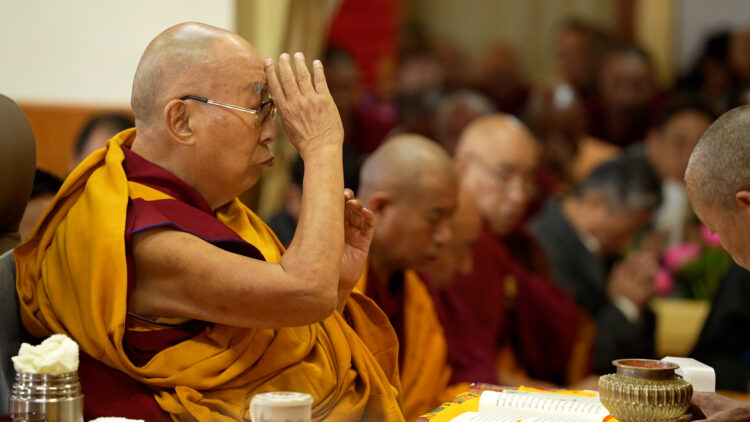 བོད་ནང་གི་གཞིས་ལུས་བོད་མི་རྣམས་ལ་གདུང་སེམས་མཉམ་སྐྱེད་ཀྱི་མཆོད་འབུལ་སྨོན་ལམ། ༢༠༢༦།༢།༢༤། བོད་ཀྱི་དུས་བབ་གསར་ཁང་གི་པར།