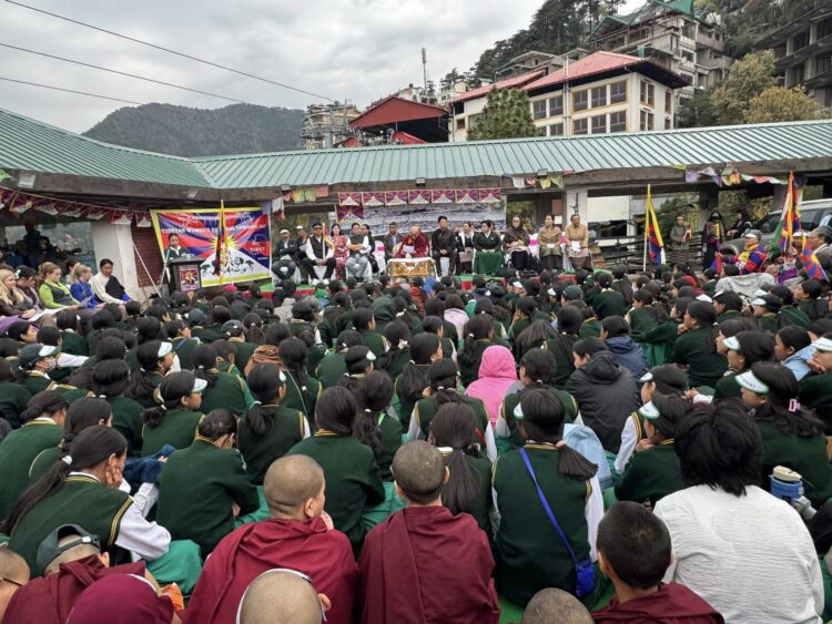 དེ་རིང་དབུས་བོད་ཀྱི་བུད་མེད་ལྷན་ཚོགས་ཀྱིས་བོད་ཀྱི་བུད་མེད་སྒེར་ལངས་བྱུང་ནས་ལོ་ངོ་ ༦༧ འཁོར་བའི་དུས་དྲན་སྲུང་གཙིའི་མཛད་སྒོ་འཚོགས་སོང་། བོད་ཀྱི་དུས་བབ་གསར་ཁང་གི་པར། ༢༠༢༦།༣།༡༢