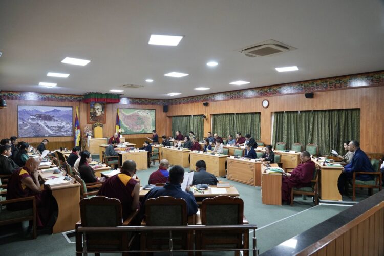 བོད་མི་མང་སྤྱི་འཐུས་ལྷན་ཚོགས་ཀྱི་པར།