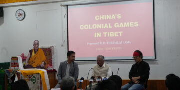 བོད་དོན་རྒྱབ་སྐྱོར་བ་ཝི་ཇི་ཀ་རིན་ཏི་ལགས་ཀྱིས་རྩོམ་སྒྲིག་བྱས་པའི་བོད་དུ་རྒྱ་ནག་གི་མི་སེར་སྤེལ་བའི་རྩེད་མོ་ཞེས་དཔེ་དེབ་ཅིག་དབུ་འབྱེད་གནང་། ༢༠༢༦།༣།༠༦ དུས་བབ་ཀྱི་པར།