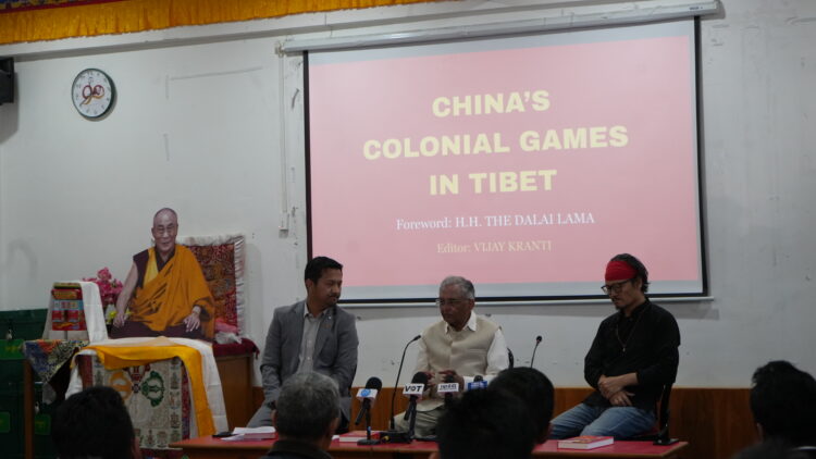 བོད་དོན་རྒྱབ་སྐྱོར་བ་ཝི་ཇི་ཀ་རིན་ཏི་ལགས་ཀྱིས་རྩོམ་སྒྲིག་བྱས་པའི་བོད་དུ་རྒྱ་ནག་གི་མི་སེར་སྤེལ་བའི་རྩེད་མོ་ཞེས་དཔེ་དེབ་ཅིག་དབུ་འབྱེད་གནང་། ༢༠༢༦།༣།༠༦ དུས་བབ་ཀྱི་པར།