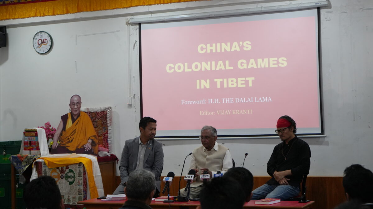 བོད་དུ་རྒྱ་ནག་གི་མི་སེར་སྤེལ་བའི་རྩེད་མོ་ཞེས་པའི་དེབ་ཅིག་བཏོན།