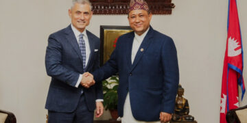 ཨ་རིའི་ཕྱི་སྲིད་ལྷན་ཁང་གི་དྲུང་ཆེ་གཞོན་པ་སཱ་མིར་པུལ་ཀཱ་པུར་ལགས་དང་བལ་ཡུལ་གྱི་ཕྱི་སྲིད་བློན་ཆེན་ཤི་ཤིར་ཀ་ནལ་གཉིས་ཐུག་འཕྲད་གནང་། ༢༠༢༦།༤།༢༢