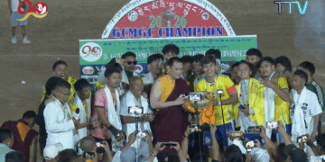 མོན་གྷོ་འདོད་རྒུ་གླིང་གི་རུ་ཁག་ལ་ལོ་གསུམ་བསྟུད་མར་རྒྱལ་ཡུམ་ཆེན་མོའི་དྲན་རྟེན་གསེར་གྱི་རྟགས་མ་ཐོབ་སོང་། ཐད་གཏོང་ནས་པར་བླངས། ༢༠༢༦།༤།༡༦