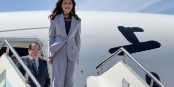 This picture taken and released by Taiwan’s Central News Agency (CNA) on April 7, 2026, shows Kuomintang Chairperson Cheng Li-wen (R) arriving in Shanghai Hongqiao International Airport. Taiwan's main opposition leader landed in China on Tuesday for a rare visit aimed at building cross-strait "peace", as the government warns Beijing will seek to stop US arms sales to the democratic island. (Photo by Lu Chia-jung / Central News Agency (CNA) / AFP) / Taiwan OUT - Macau OUT - China OUT / HONG KONG OUT
RESTRICTED TO EDITORIAL USE - MANDATORY CREDIT "AFP PHOTO / Central News Agency (CNA) Photo" - NO MARKETING - NO ADVERTISING CAMPAIGNS - DISTRIBUTED AS A SERVICE TO CLIENTS