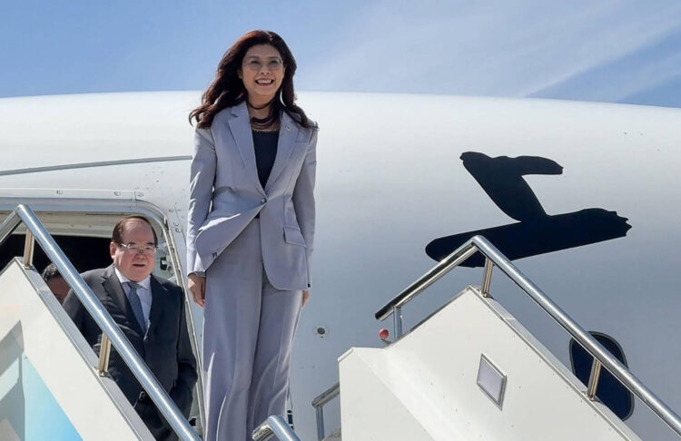 This picture taken and released by Taiwan’s Central News Agency (CNA) on April 7, 2026, shows Kuomintang Chairperson Cheng Li-wen (R) arriving in Shanghai Hongqiao International Airport. Taiwan's main opposition leader landed in China on Tuesday for a rare visit aimed at building cross-strait "peace", as the government warns Beijing will seek to stop US arms sales to the democratic island. (Photo by Lu Chia-jung / Central News Agency (CNA) / AFP) / Taiwan OUT - Macau OUT - China OUT / HONG KONG OUT
RESTRICTED TO EDITORIAL USE - MANDATORY CREDIT "AFP PHOTO / Central News Agency (CNA) Photo" - NO MARKETING - NO ADVERTISING CAMPAIGNS - DISTRIBUTED AS A SERVICE TO CLIENTS