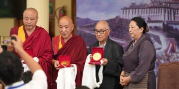 བོད་རང་དབང་འཐབ་རྩོད་པའི་ལྷན་ཚོགས་༧རྒྱལ་བའི་ཞབས་ཕྱི་བར་གཟེངས་རྟགས་ཕུལ། དུས་བབ་ཀྱི་པར།