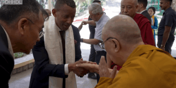 The Chairman of the Dusmond Tutu's Foundation Niclas Kjelstrom-Matseke met Dalai Lama at Dharamsala. Photo: OHHDL