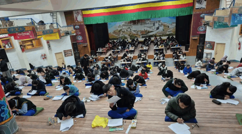 འདི་ལོ་བོད་པའི་སློབ་གྲྭ་ཁག་གི་ཡིག་རྒྱུགས་འཕྲོད་པའི་བརྒྱ་ཆ་ ༩༨།༥༨ རེད་འདུག