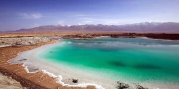 Da Qaidam Emerald Lake