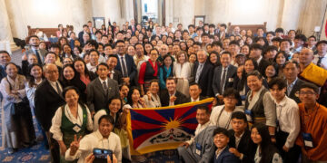 བོད་དོན་ཞུ་གཏུག་གི་ལས་འགུལ་སྤེལ་སྐབས། རྒྱལ་སྤྱིའི་བོད་དོན་ལས་འགུལ་ཁང་གི་ངོ་དེབ་ནས་བླངས།