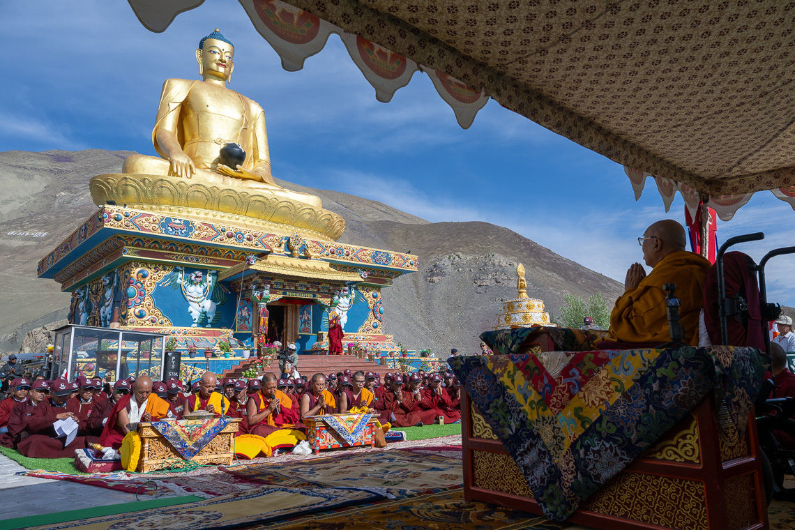 སངས་རྒྱས་པའི་ཆོས་ཀྱི་སེམས་བཟང་པོ་བྱེད་པ་ནི་འཛམ་གླིང་འདིར་ཕན་ཐོགས་ཡོད་པ་ཞིག་ཡིན།
