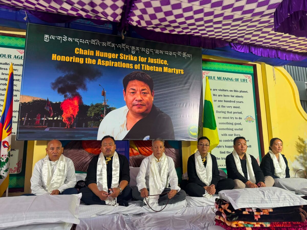 དཔའ་བོའི་མངོན་འདོད་རྒྱུན་མཐུད་ཀྱི་ཟས་བཅད་ངོ་རྒོལ་སྤེལ་མགོ་བཙུགས།