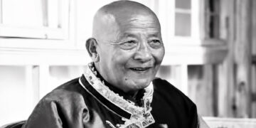 བོད་རིག་པའི་ཆེད་མཁས་པ་དང་མཚོ་སྔོན་མི་རིགས་སློབ་ཆེན་གྱི་དགེ་རྒན་ཆེན་མོ་ཟུར་བ་རྒན་བདེ་མཆོག་ལགས། པར་བོད་ནང་གི་དྲ་ལམ་ནས་བླངས། ༢༠༢༦།༧།༡༧