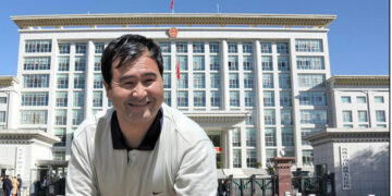 རྡོ་རྗེ་བཀྲ་ཤིས་ལགས་ཀྱི་ནང་མིས་བོད་རང་སྐྱོང་ལྗོངས་ཟེར་བའི་མི་དམངས་འཐུས་མི་ཚོགས་ཆེན་ཐོག་རྡོ་རྗེ་བཀྲ་ཤིས་ལགས་ཀྱི་ཁྲིམས་ཆད་བསྐྱར་ཞིབ་བྱ་དགོས་པའི་འབོད་སྐུལ་ཞུས་ཡོད་འདུག  པར་དུས་བབ་གསར་ཁང་གིས་བསྒྲིགས།
