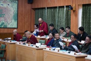 སྤྱི་འཐུས་སྒེར་གྱི་གྲོས་ཆོད་གྲོས་འཆར་གཉིས་ཟགས་པ་དང་གཅིག་སྤྱི་མོས་གཏན་འབེབས་བྱུང་། 