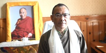 བོད་མིའི་སྒྲིག་འཛུགས་ཀྱི་པར།