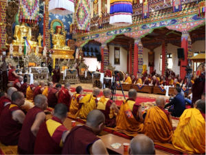 ཕུན་ཚོགས་ཕོ་བྲང་ནས་འཕྲོས་པའི་ཉི་འོད།