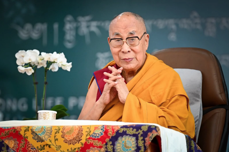 USA: Dalai Lama awarded the Metropolitan Crisostomi Medal